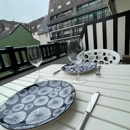 Titanic A Bord - Terrasse - Face Gare Lägenhet *