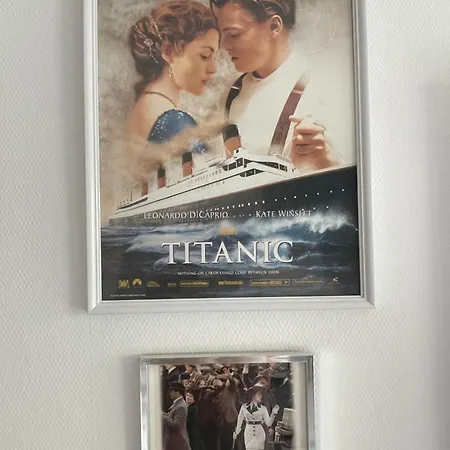 Titanic A Bord - Terrasse - Face Gare * Deauville